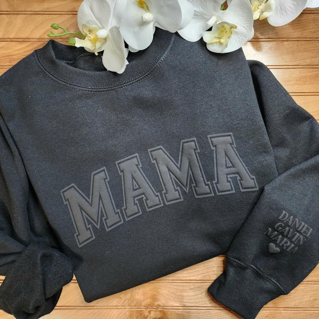 Personalized Mama Sweatshirt with Kid Names on Sleeve, Mothers Day Gift, Birthday Gift for Mom, Minimalist Cool Mom Sweater, New Mom, Black