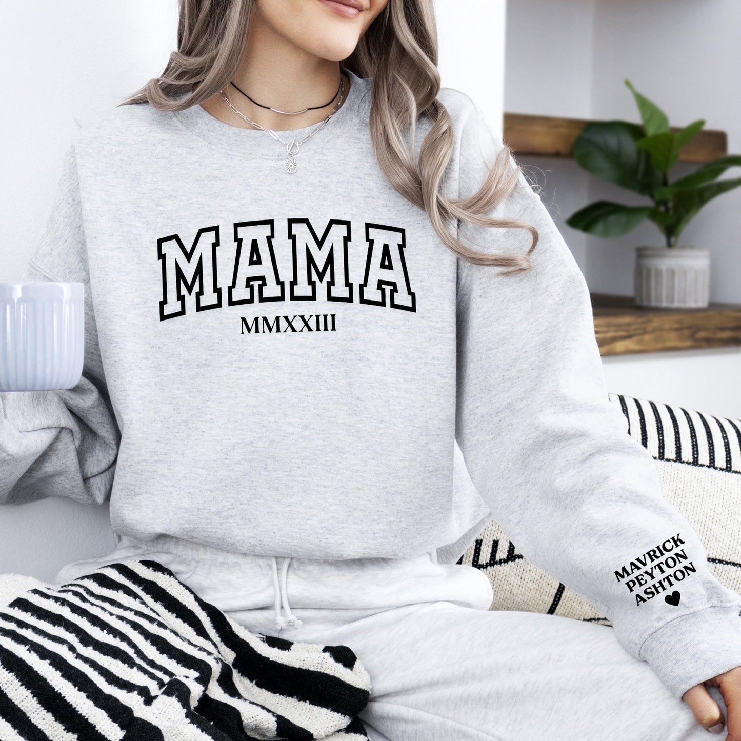 Personalized Mama Sweatshirt with Kid Names on Sleeve, Mothers Day Gift, Birthday Gift for Mom, Minimalist Cool Mom Sweater, New Mom Est
