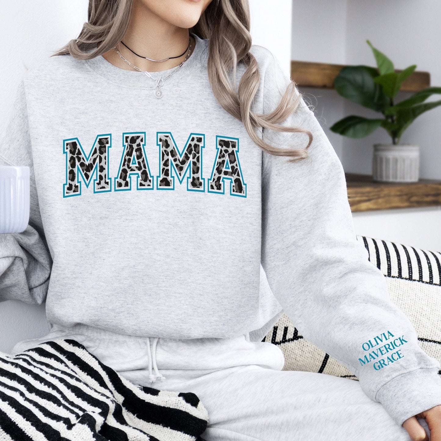 Cool Custom Mama Sweatshirt with Kids Names, Leopard Design, New Mom Sweater, Minimalist Momma Gift, Personalized Gift for Her, Baby Shower