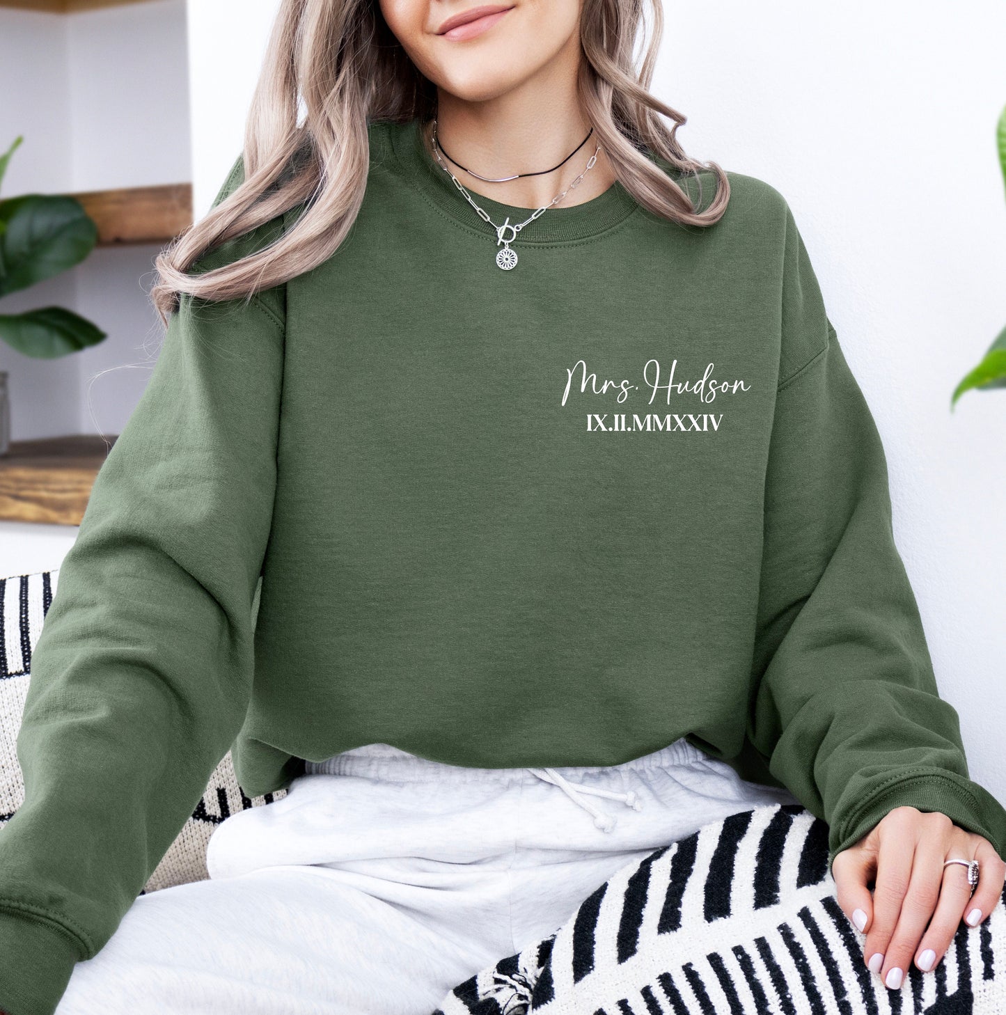 Personalized Future Mrs Sweatshirt with Roman Numeral Wedding Date, Bridal Shower Gift, Bride To Be Sweater, Custom Fiancee Shirt